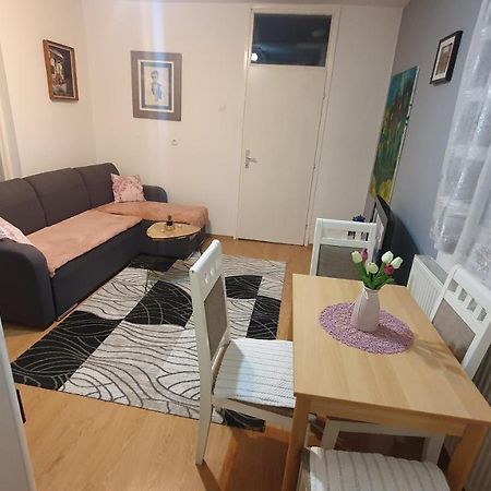 Apartman Dina Bihać Exterior foto